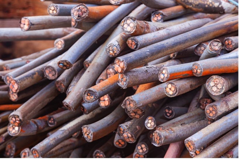 A close up of a bunch of wires