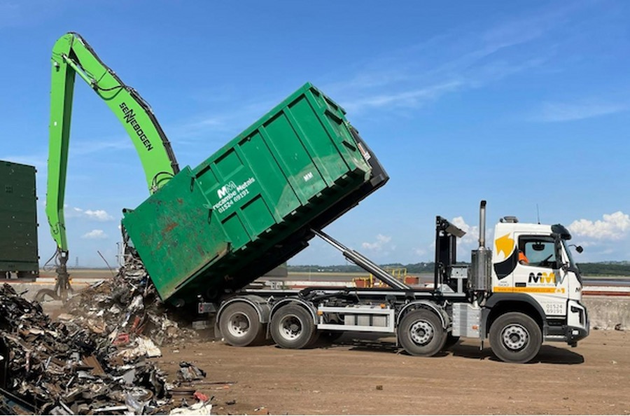 Dumping metal waste